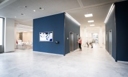 Lobby of the AirPlus headquarters, modern entrance area with reception.